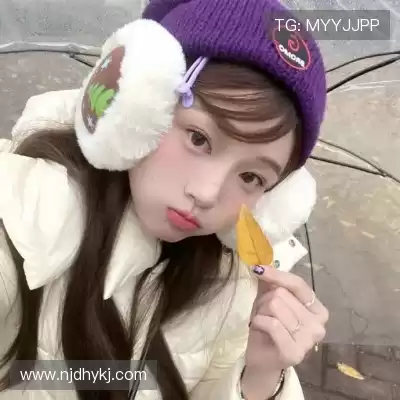 侯跃雯